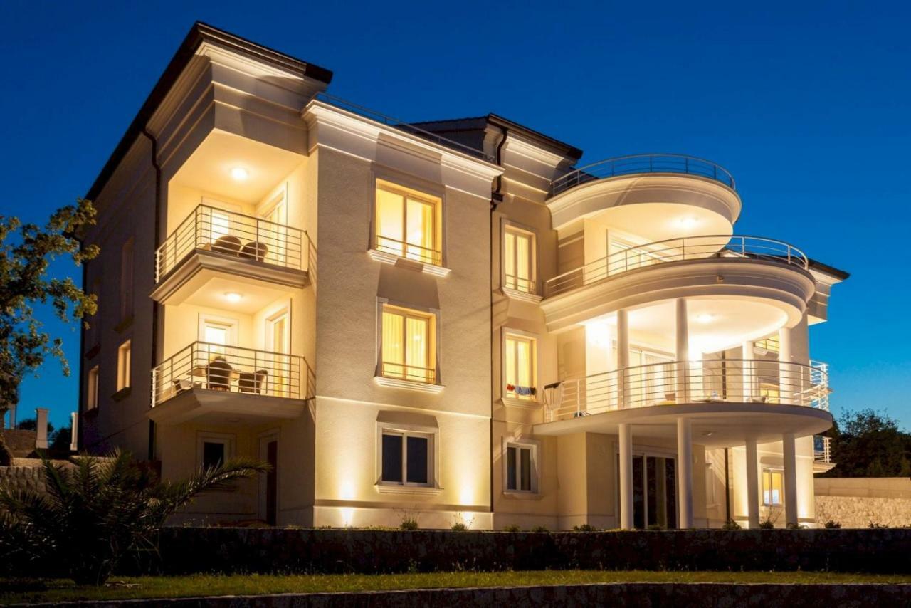 Luxury Apartments Villa Tunera โพราต ภายนอก รูปภาพ